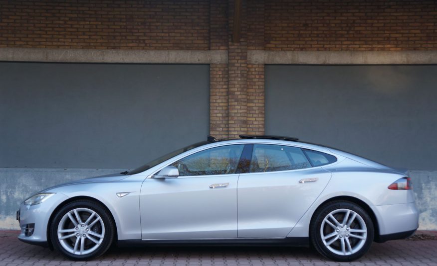 Tesla Model S 85 Base 367pk Navi Stoelver CCS Upgr. Netjes!