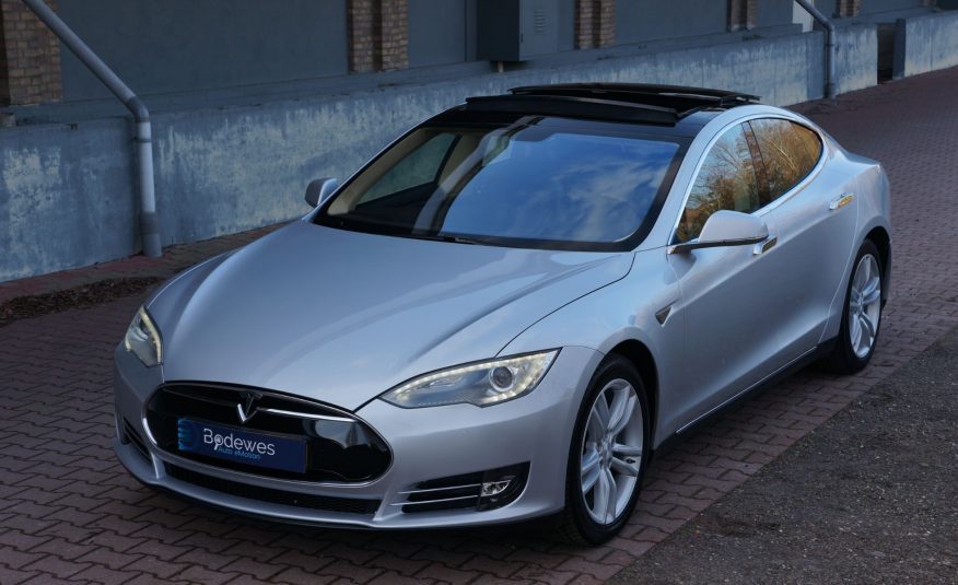 Tesla Model S 85 Base 367pk Navi Stoelver CCS Upgr. Netjes!