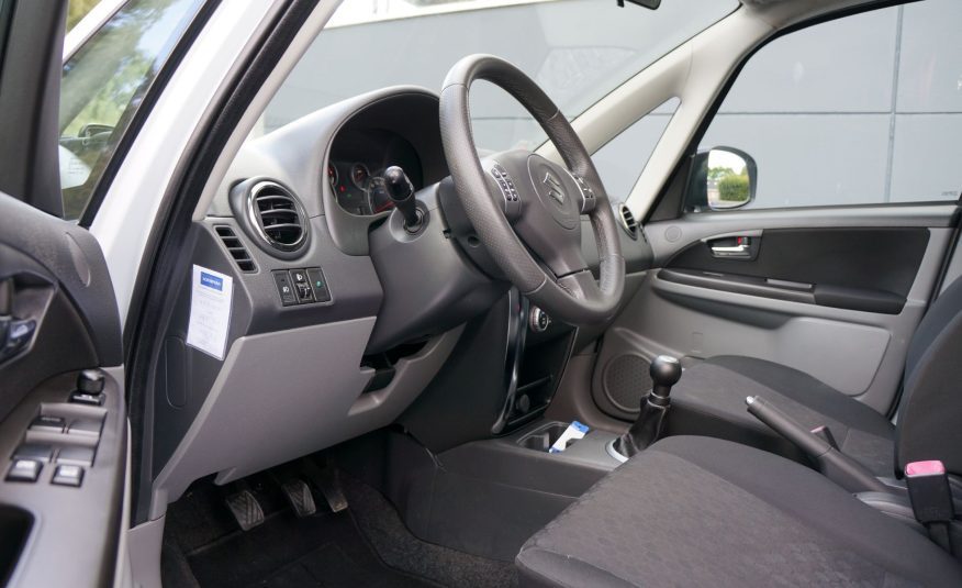 Suzuki SX4 1.6 AWD Executive Allgrip Clima 4×4 Navi Stoelver