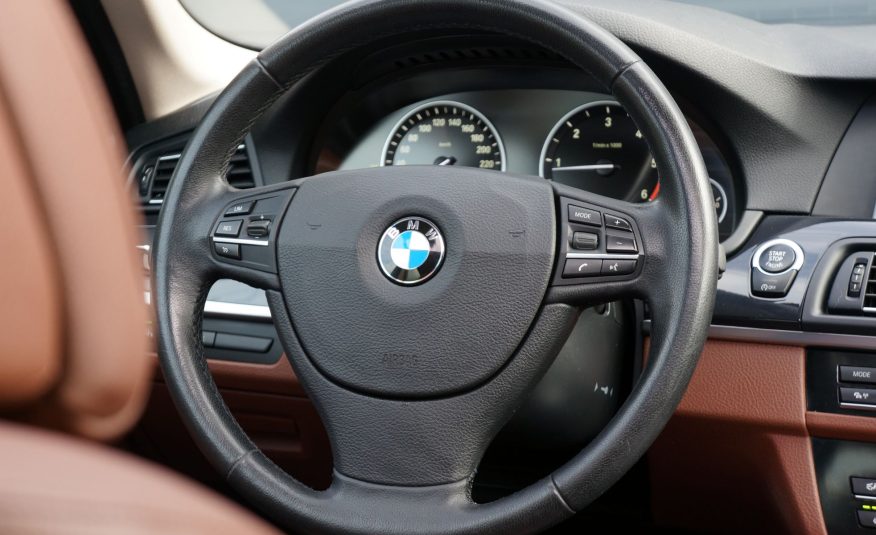 BMW 5 Serie 520d Xdrive Touring Aut. High Exe Navi Pano PDC!